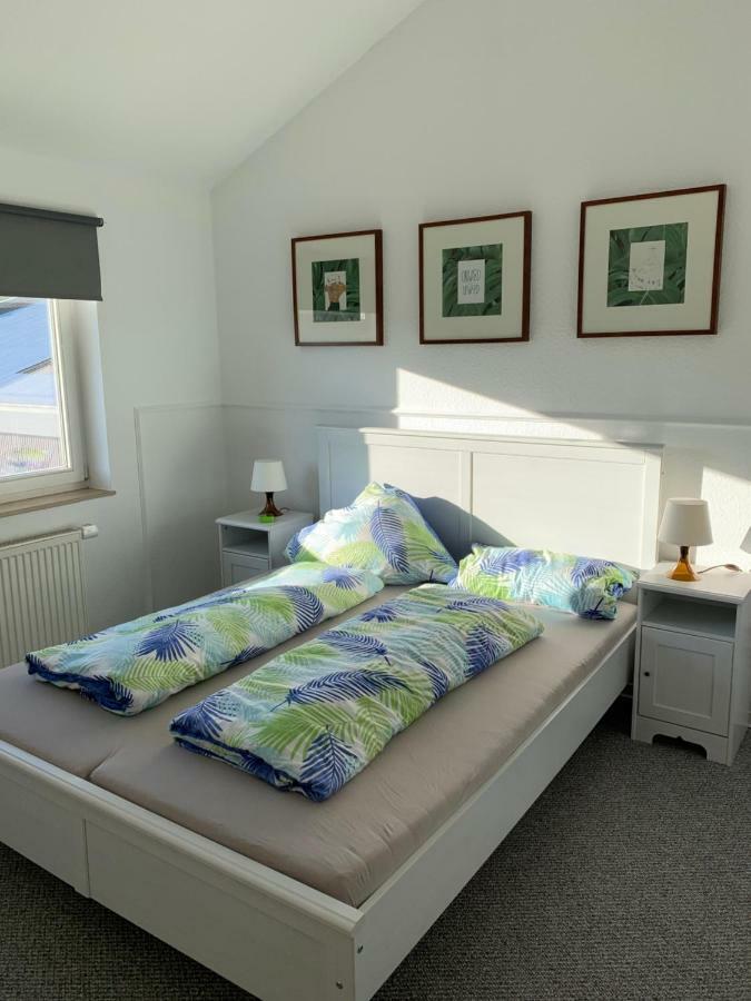 Ferienwohnung Bluetenstadt Ляйхлінген Екстер'єр фото