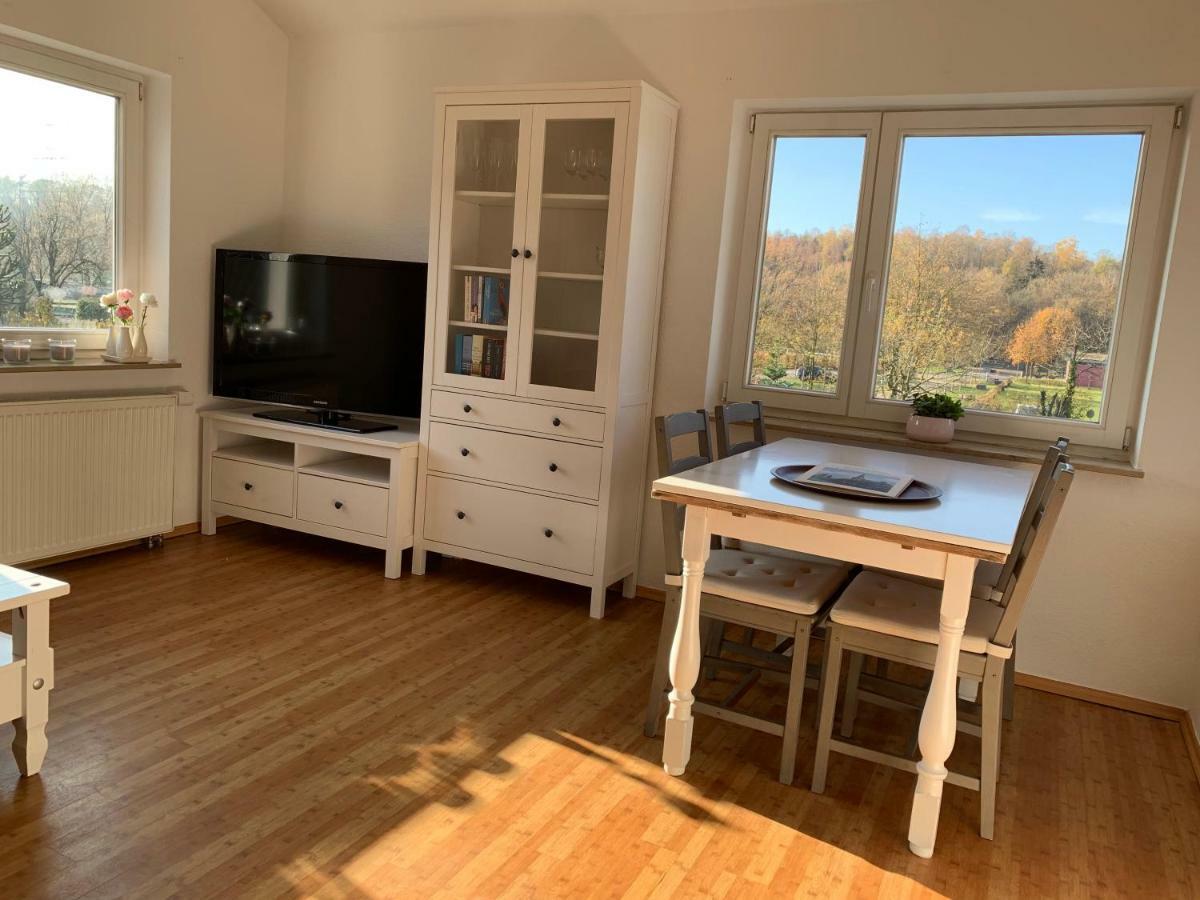 Ferienwohnung Bluetenstadt Ляйхлінген Екстер'єр фото